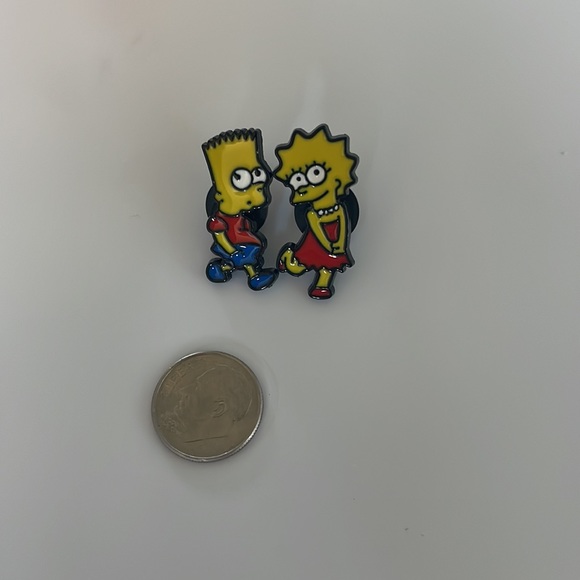 The Simpsons Bart and Lisa Enamel Pin Set - Picture 6 of 6
